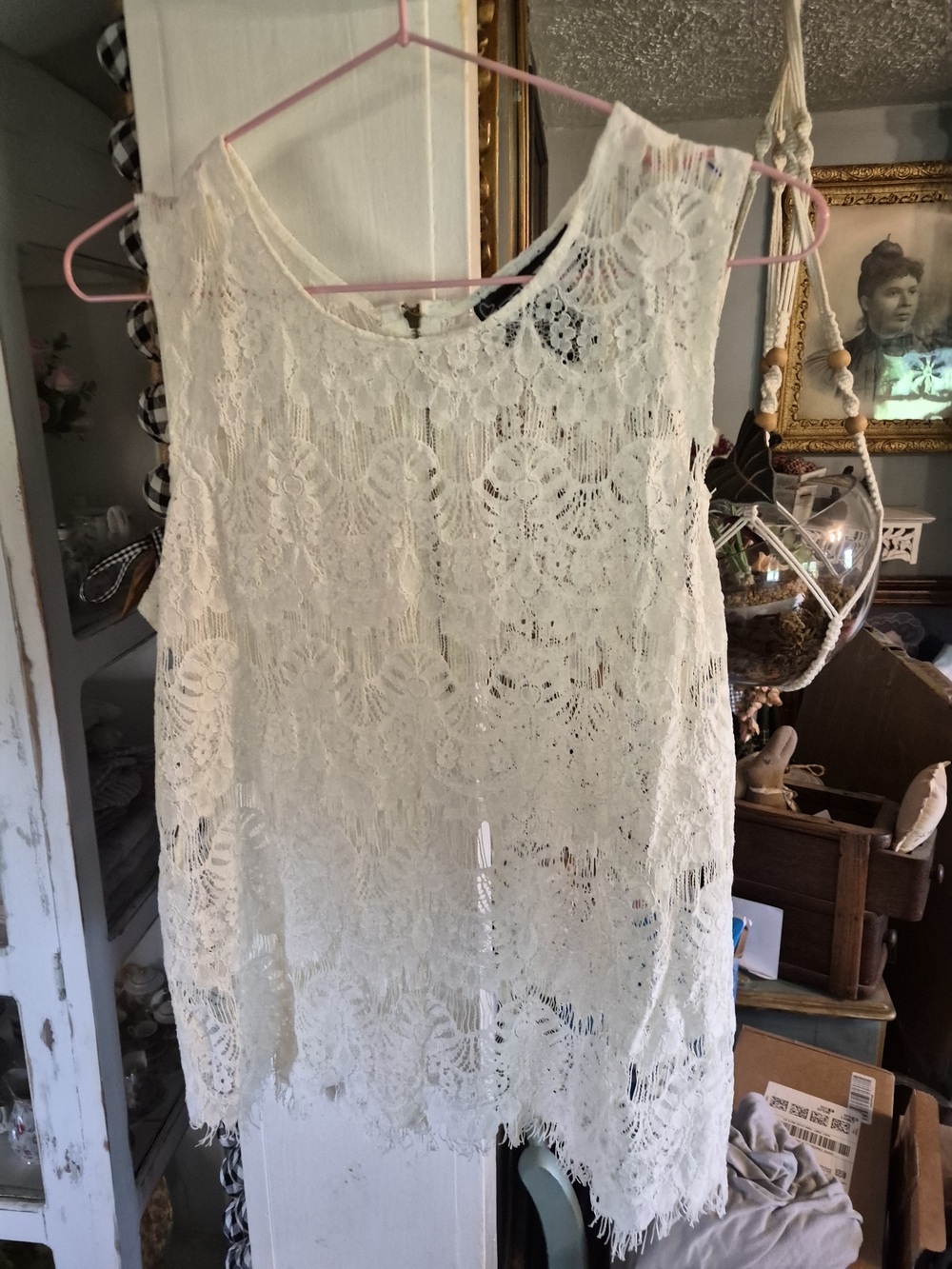 INNY BRAND Womens Lace Overlay Sleeveless Top - Cream
